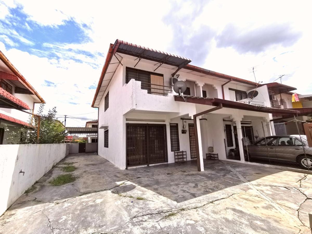 Rumah percutian Cheerful 4-bedrooms Residents *